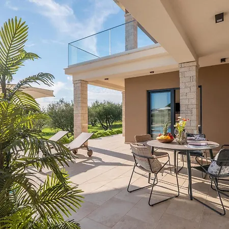 Christall Tatil Evi *