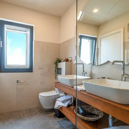 Christall Holiday home Kastelir